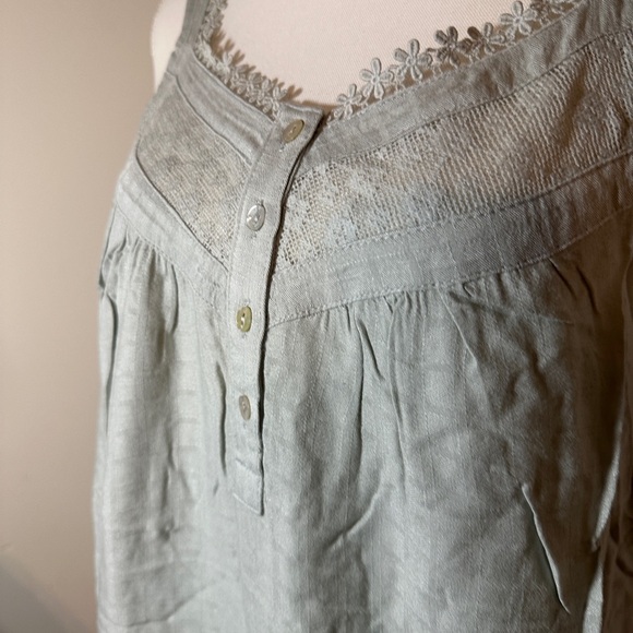 NWT Doe & Rae top. - Picture 3 of 8